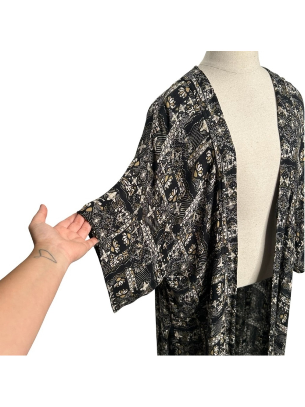 TREASURE & BOND Printed Woven Duster Kimono Swim Coverup Black Batik Patchwork - Picture 4 of 10